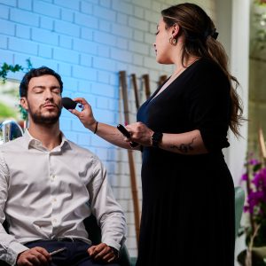 Maquillaje correctivo de hombre