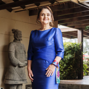 Prueba de maquillaje y peinado social